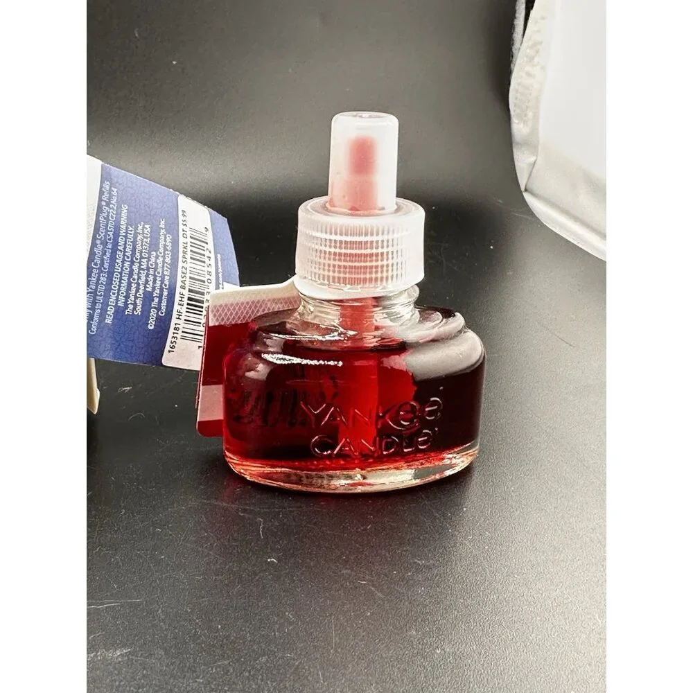 Yankee‎ Candle Sparkling Cinnamon  Scentplug and Plug In Diffuser NWT New